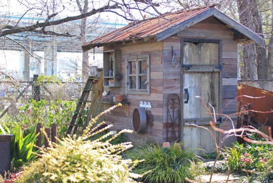 「小屋と植物の物語」が素敵な「フローラ黒田園芸」にいってきました。