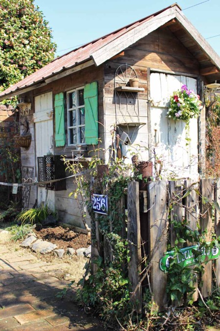 「小屋と植物の物語」が素敵な「フローラ黒田園芸」にいってきました。